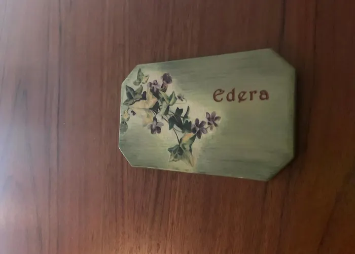 לינה וארוחת בוקר Il Girasole 3*