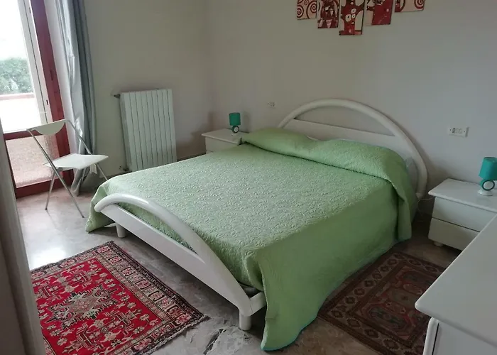 לינה וארוחת בוקר Il Girasole 3*